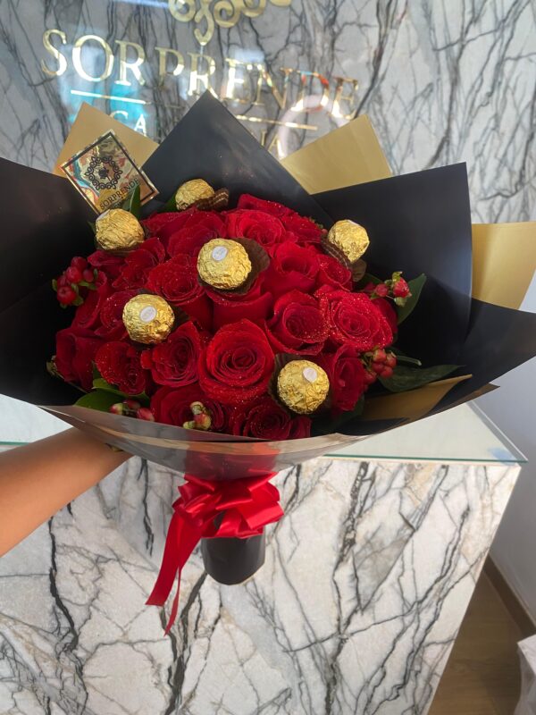 Bouquet Grande con Ferreros