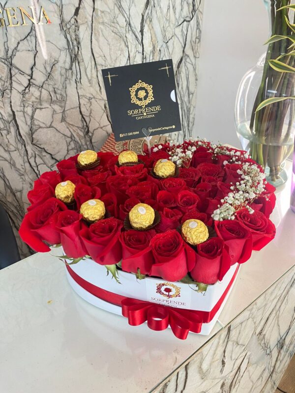Corazón Grande con Chocolates Ferrero